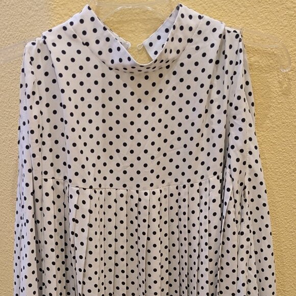 NWOT ASOS Petite High Neck Pleated Trapeze Mini Dress with Split Sleeves Size 4P - Picture 2 of 4